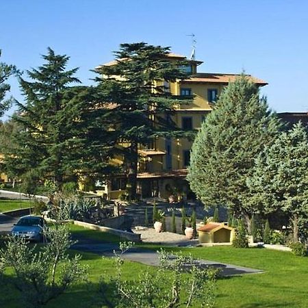 Green Hotel Poggio Regillo Фраскати Экстерьер фото