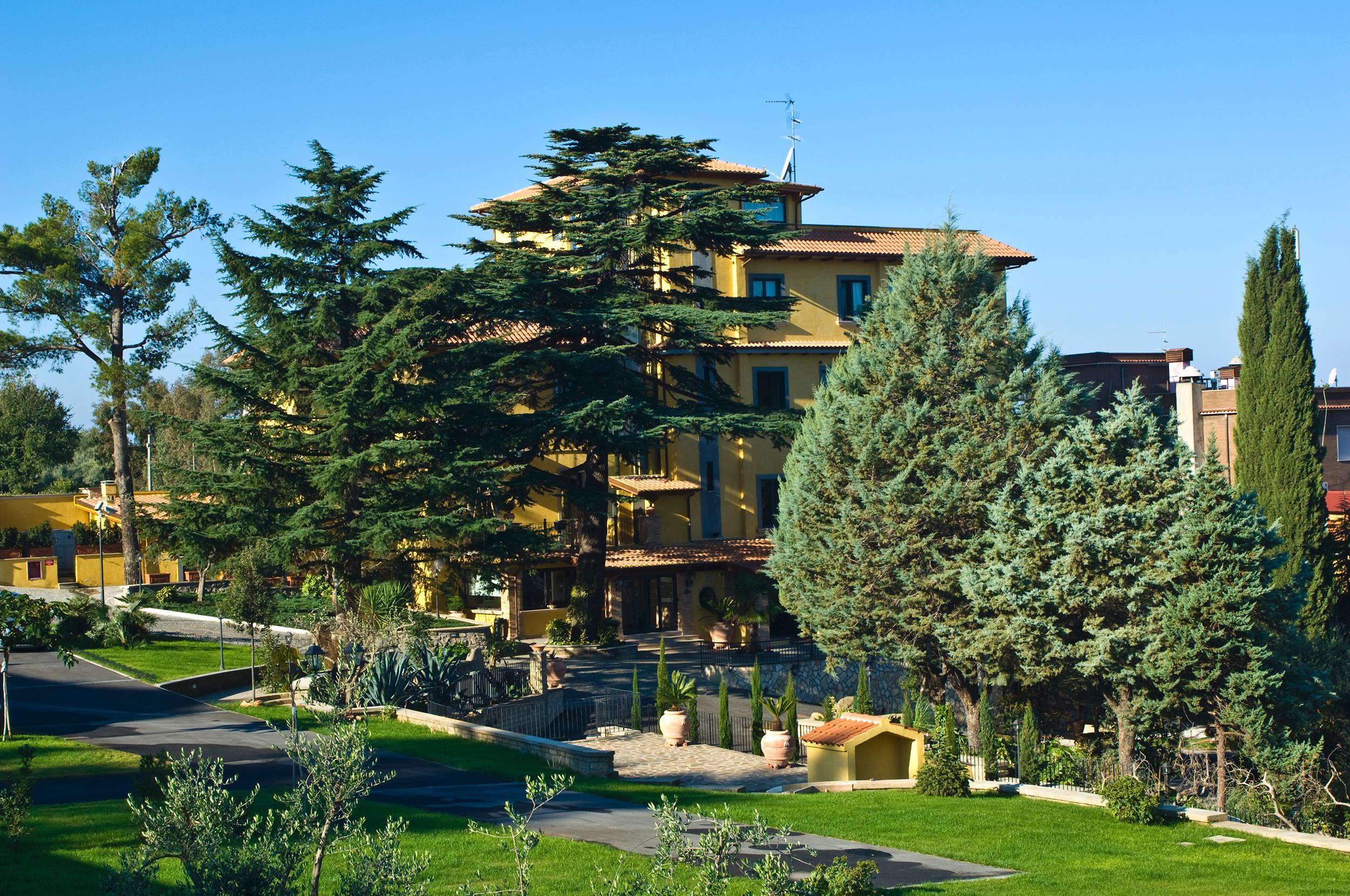 Green Hotel Poggio Regillo Фраскати Экстерьер фото